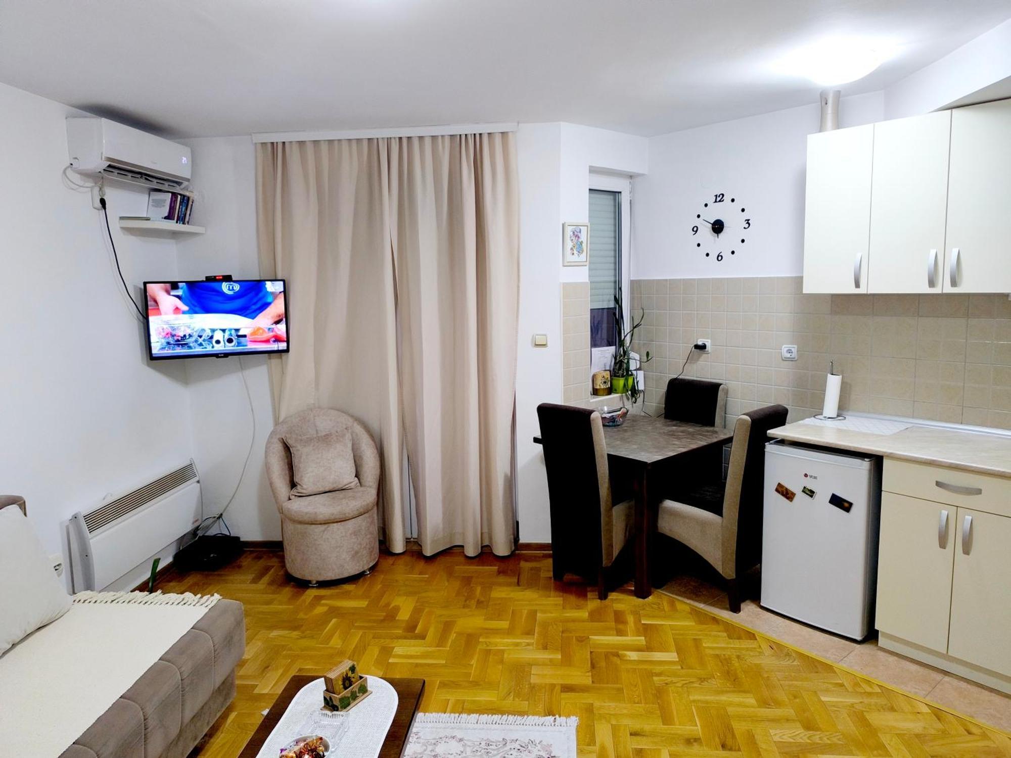 Apartment Laca Vrnjačka Banja エクステリア 写真